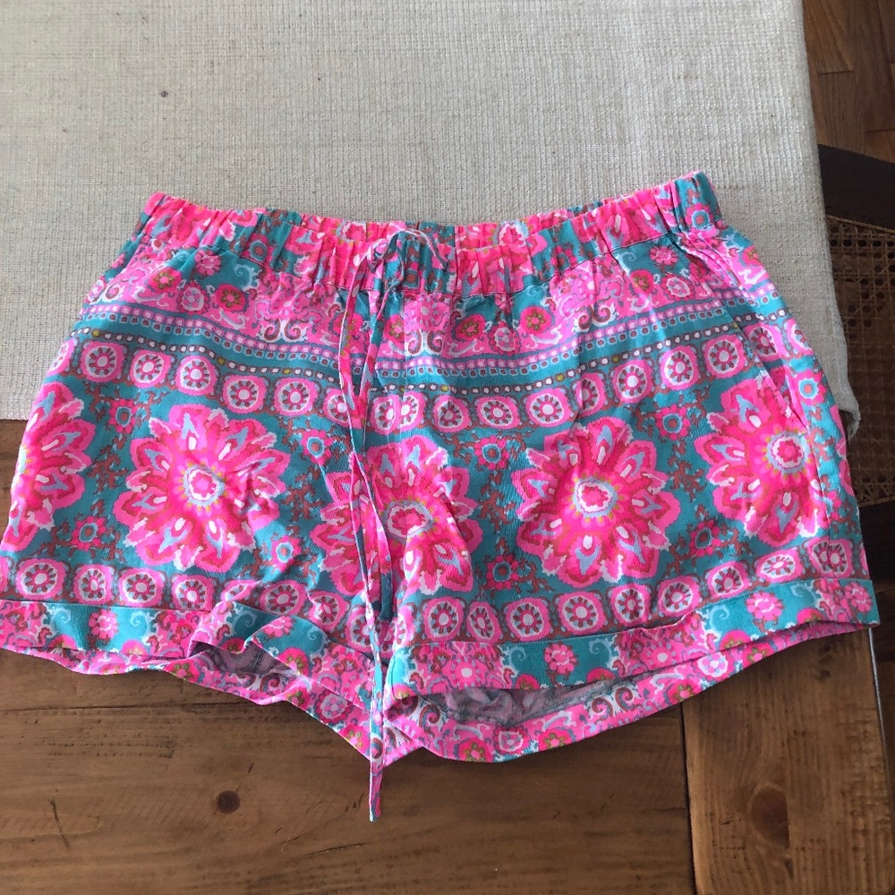 Vineyard Vines shorts
